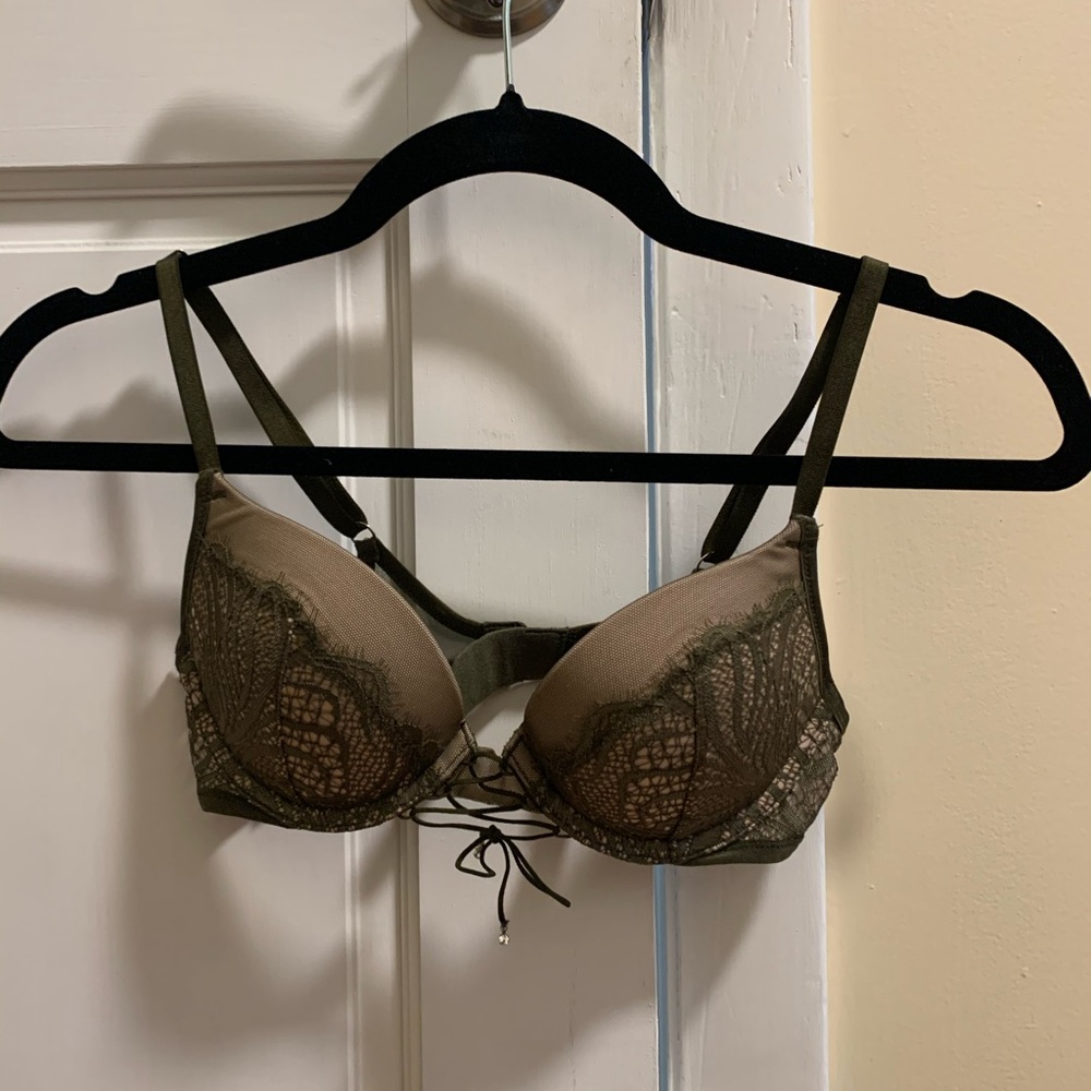 Victoria’s Secret push-up bra